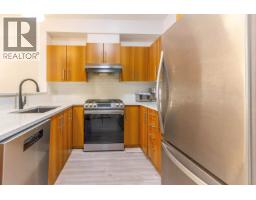 32 9229 University Crescent, Burnaby, BC V5A4Z2 Photo 8