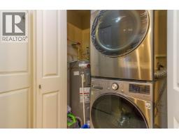 32 9229 University Crescent, Burnaby, BC V5A4Z2 Photo 22