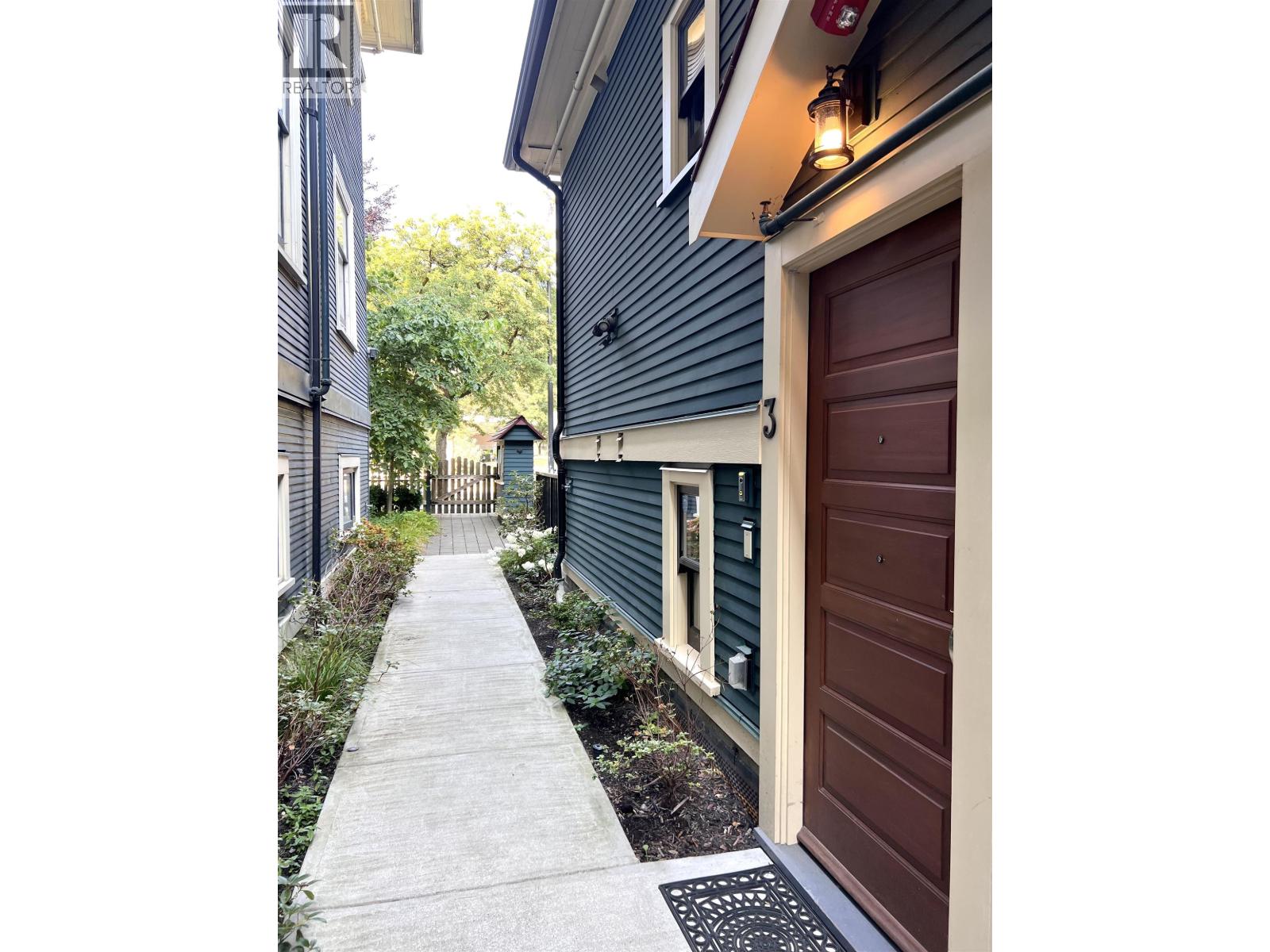 3 1150 COMOX STREET, Vancouver