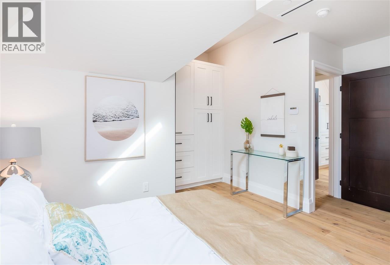 3 1150 COMOX STREET, Vancouver