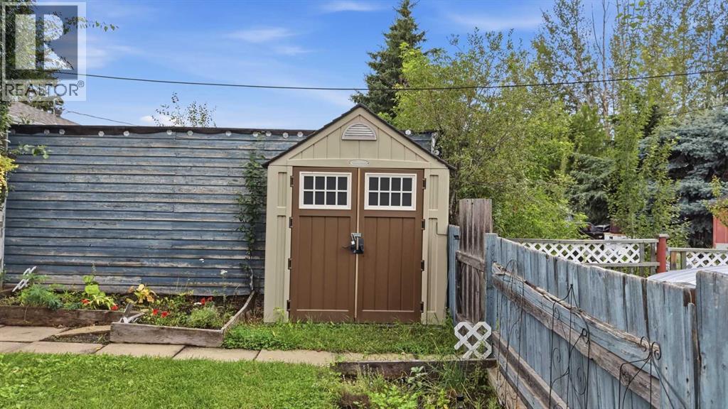 Listing photo – 4606 35 Avenue, Ponoka