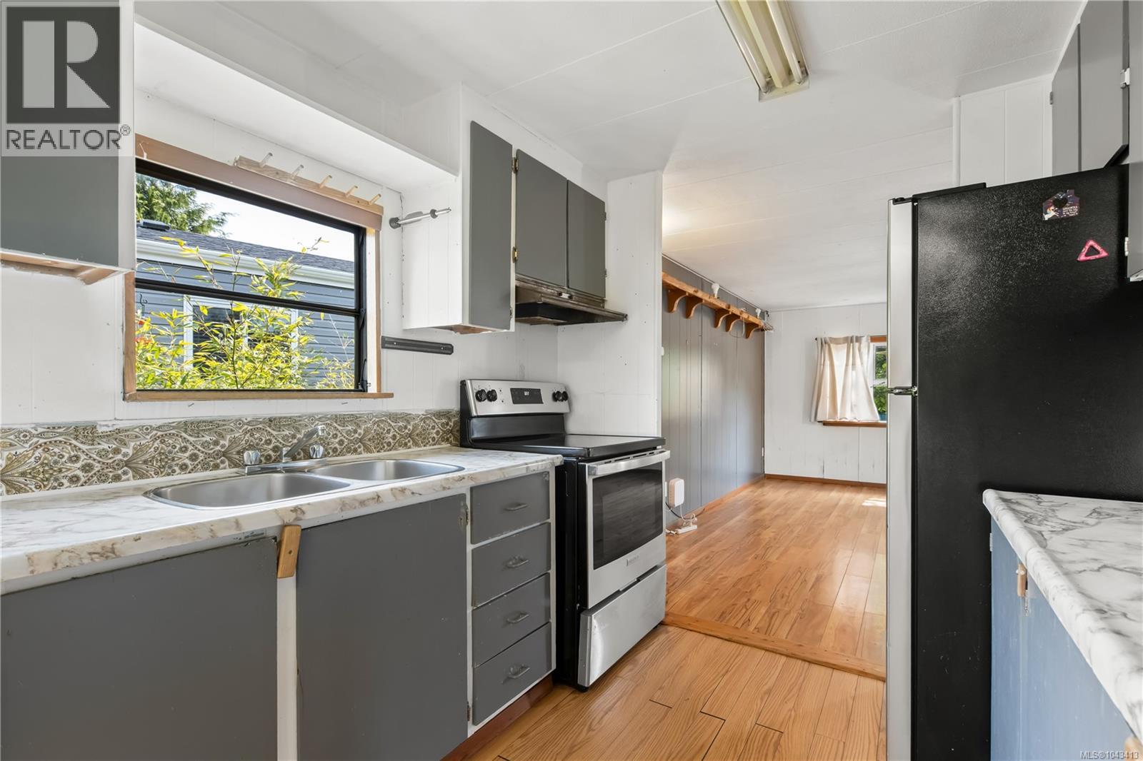 487 Orca Cres - 2