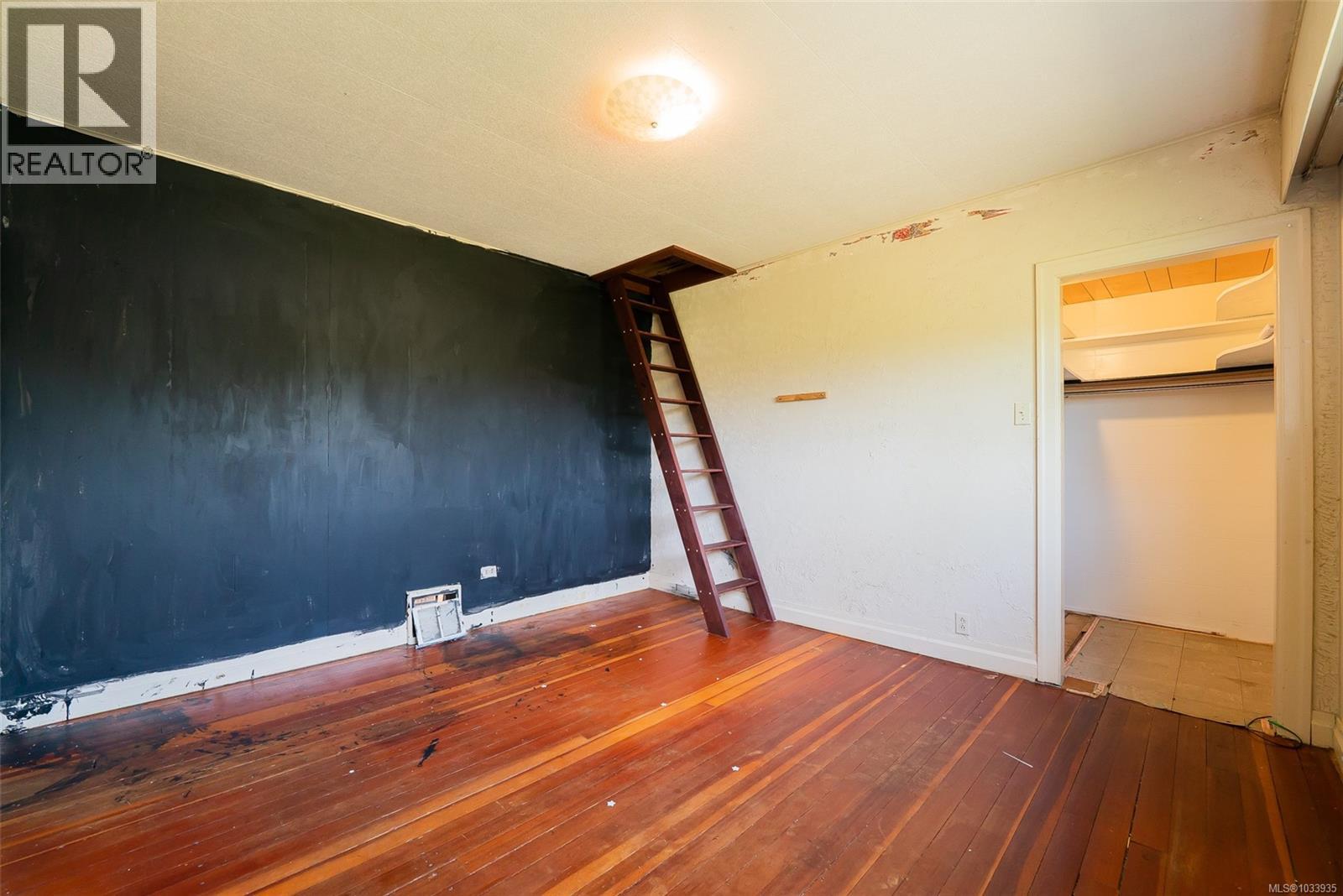 350 Fourth St - 14
