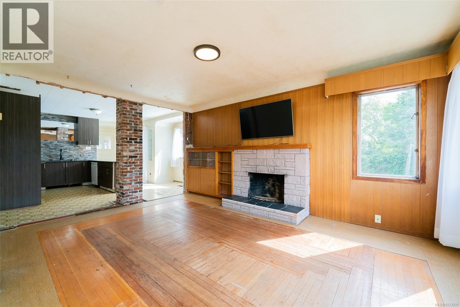 350 Fourth St - 8