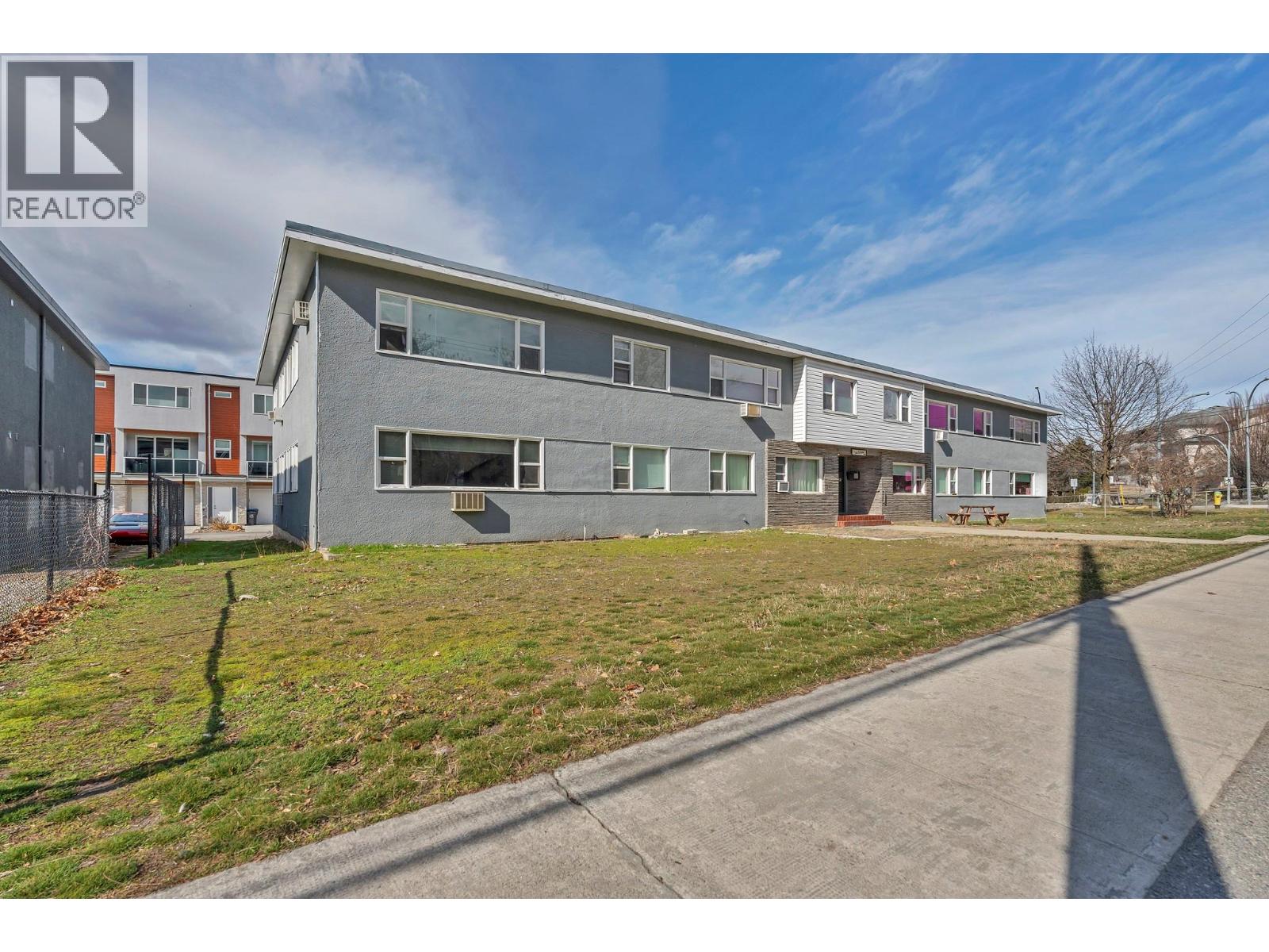 909 Fairview Road - 3
