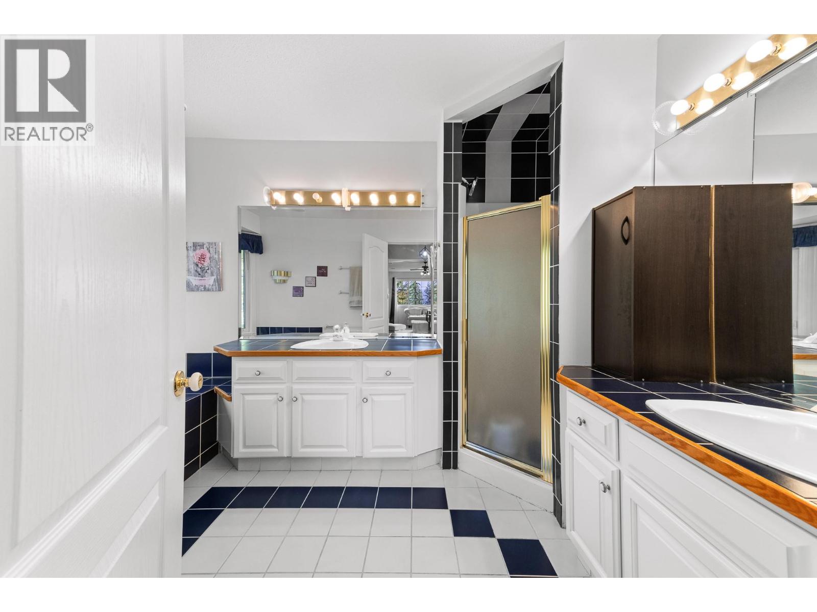3257 JUNIPER Drive - Image 17