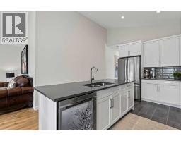 4pc Bathroom - 119 Walgrove Green Se, Calgary, AB T2X2H9 Photo 9