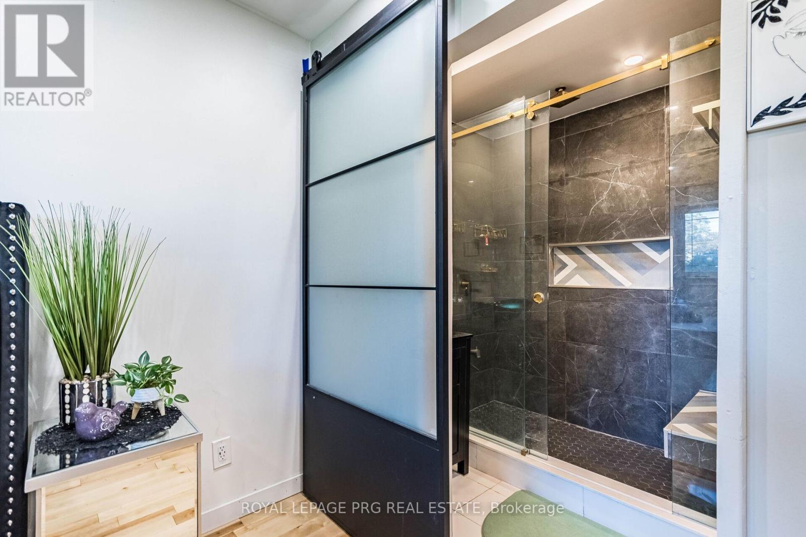 107 WEBER STREET S - 13