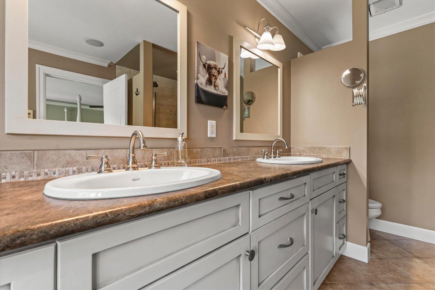 5 Bed, 5 Bath House for Sale in Abbotsford – 41150 OLD YALE ROAD, Abbotsford – MLS# R3158904 - Image 18