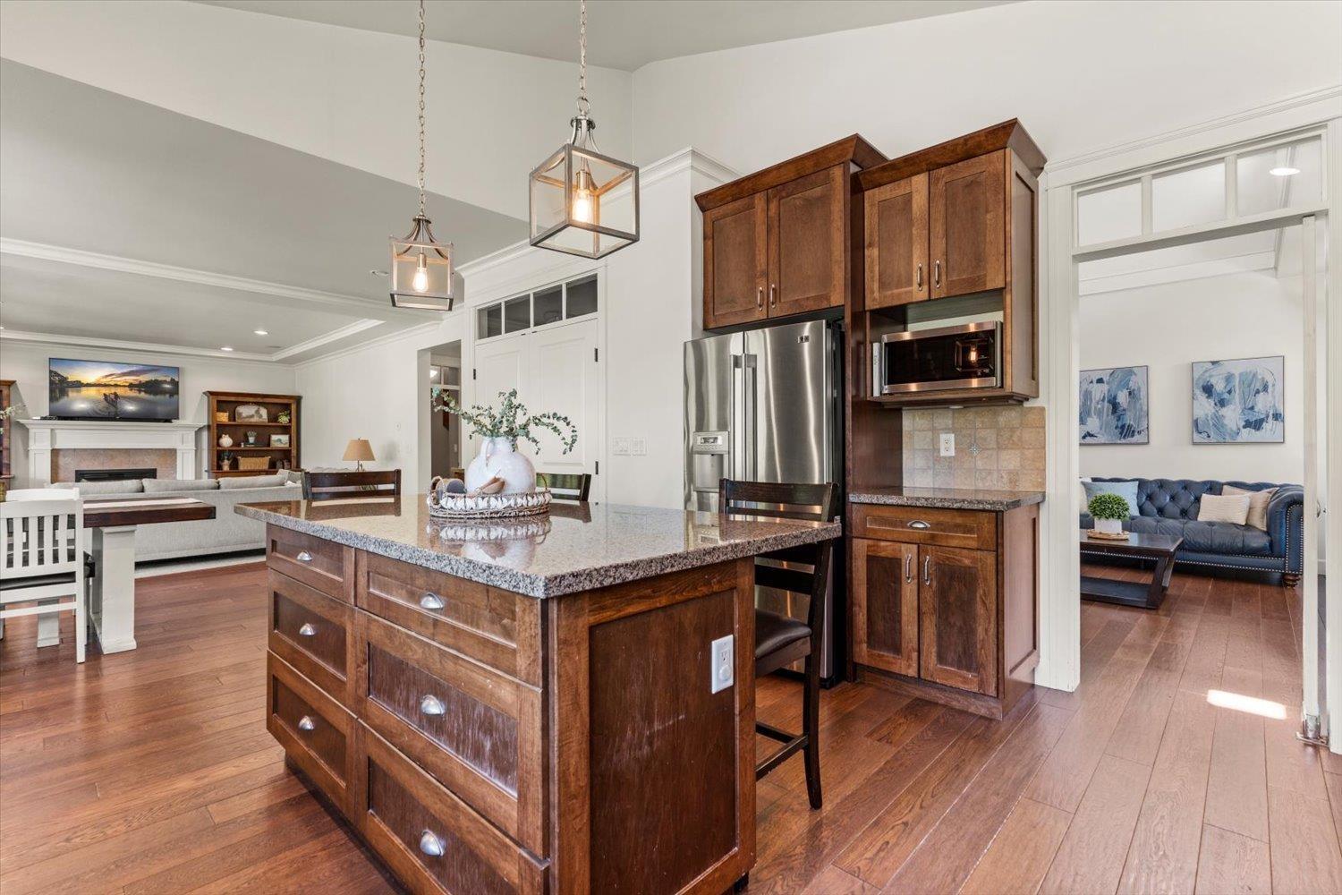 5 Bed, 5 Bath House for Sale in Abbotsford – 41150 OLD YALE ROAD, Abbotsford – MLS# R3158904 - Image 8
