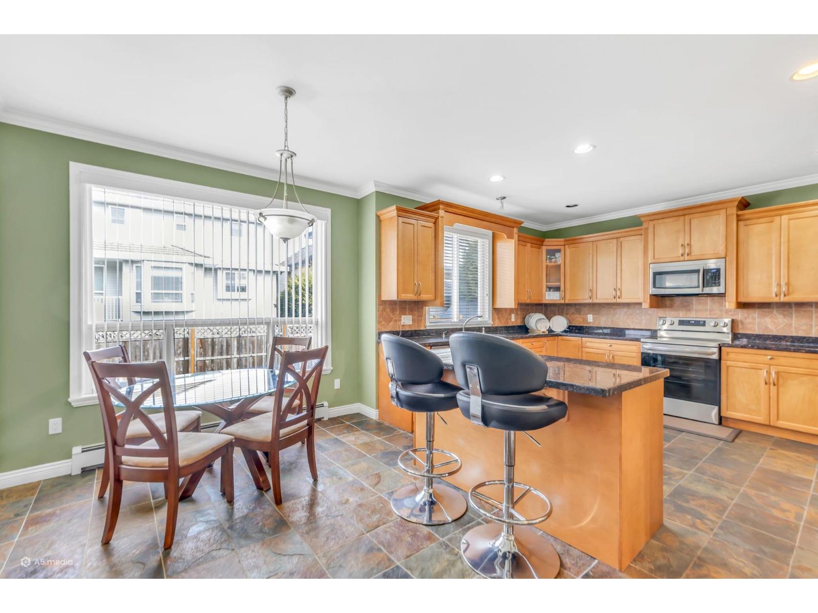 8 Bed, 5 Bath House for Sale in Surrey – 16215 79A AVENUE, Surrey – MLS# R3158926 - Image 10