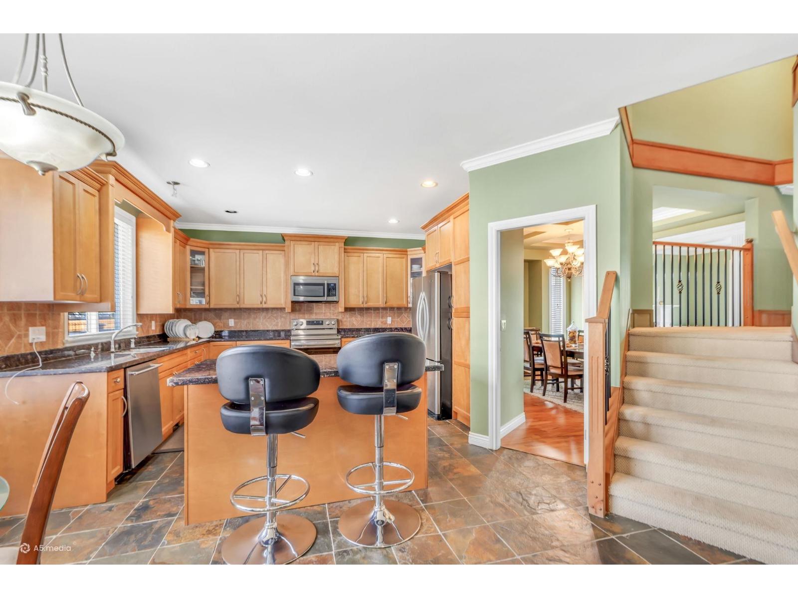 8 Bed, 5 Bath House for Sale in Surrey – 16215 79A AVENUE, Surrey – MLS# R3158926 - Image 9