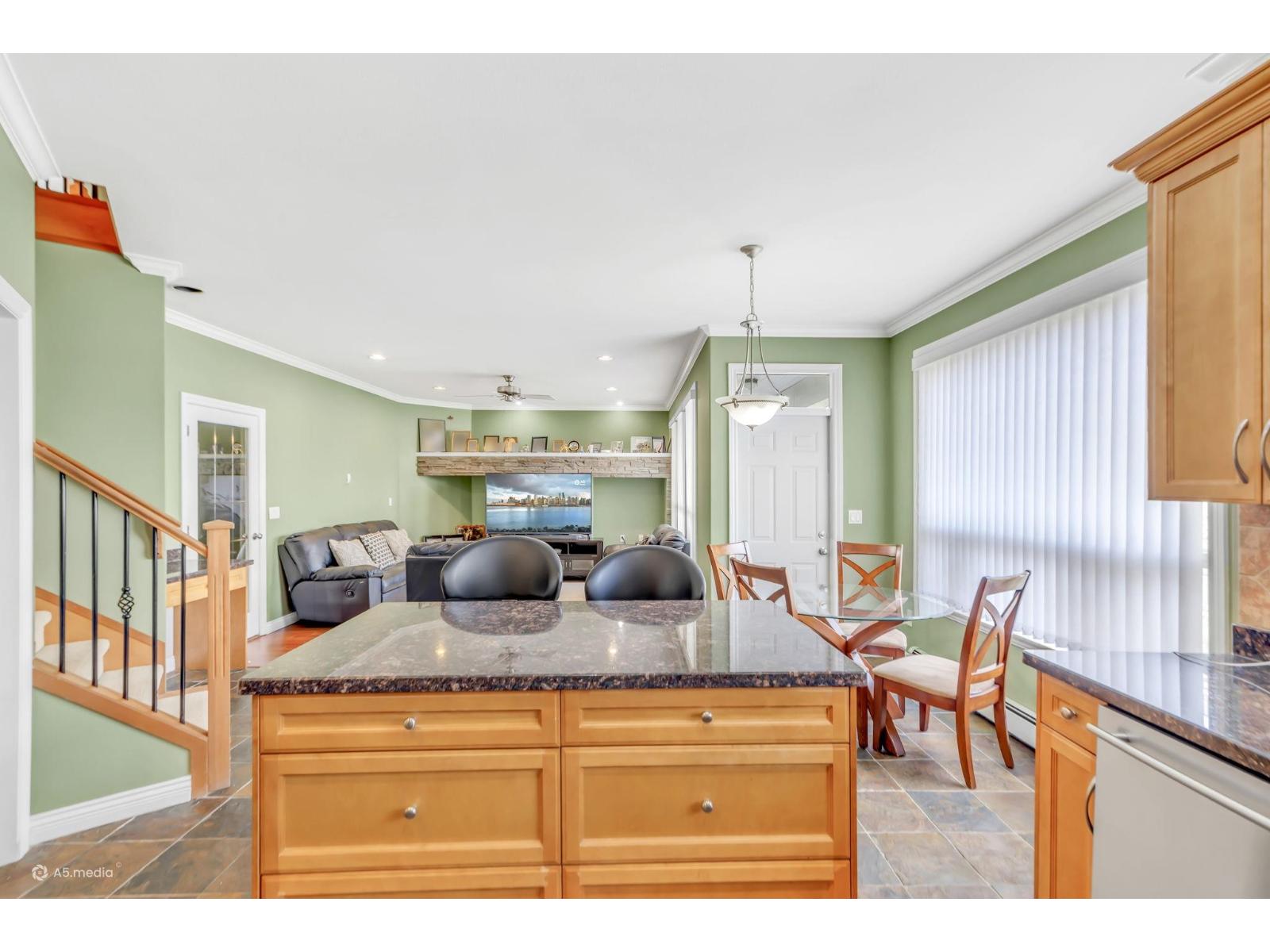 8 Bed, 5 Bath House for Sale in Surrey – 16215 79A AVENUE, Surrey – MLS# R3158926 - Image 11