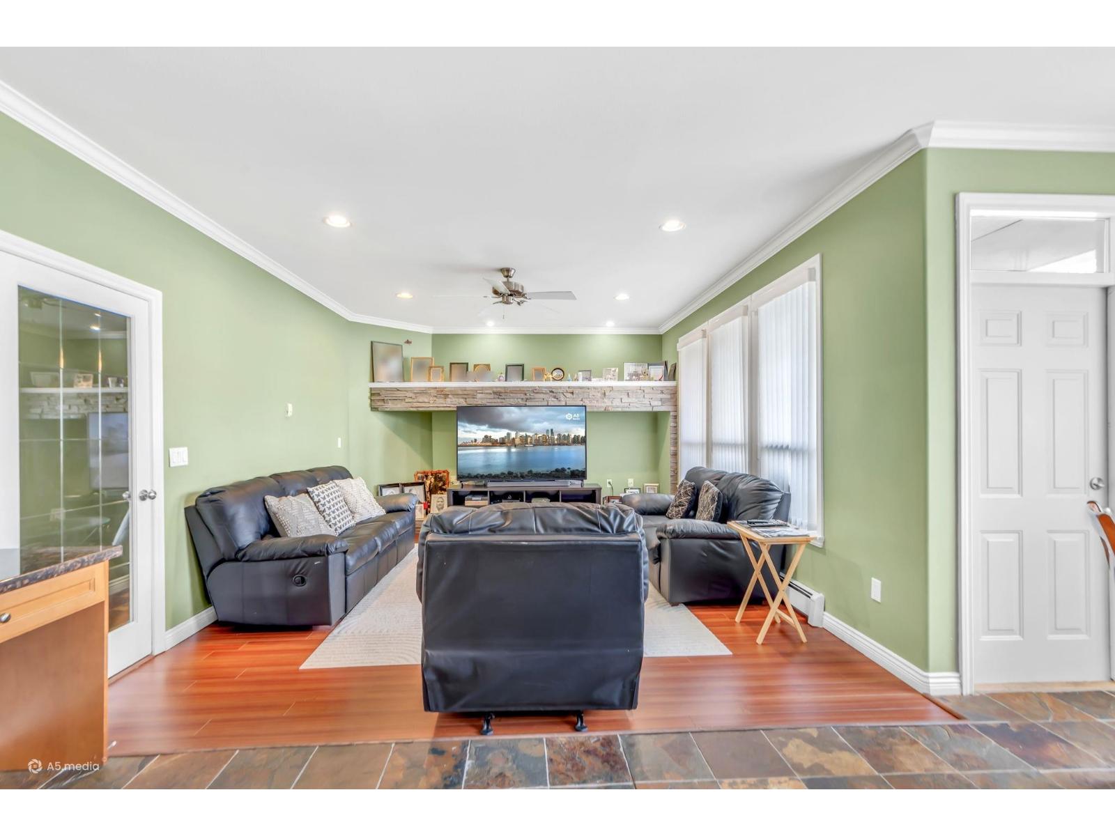 8 Bed, 5 Bath House for Sale in Surrey – 16215 79A AVENUE, Surrey – MLS# R3158926 - Image 14