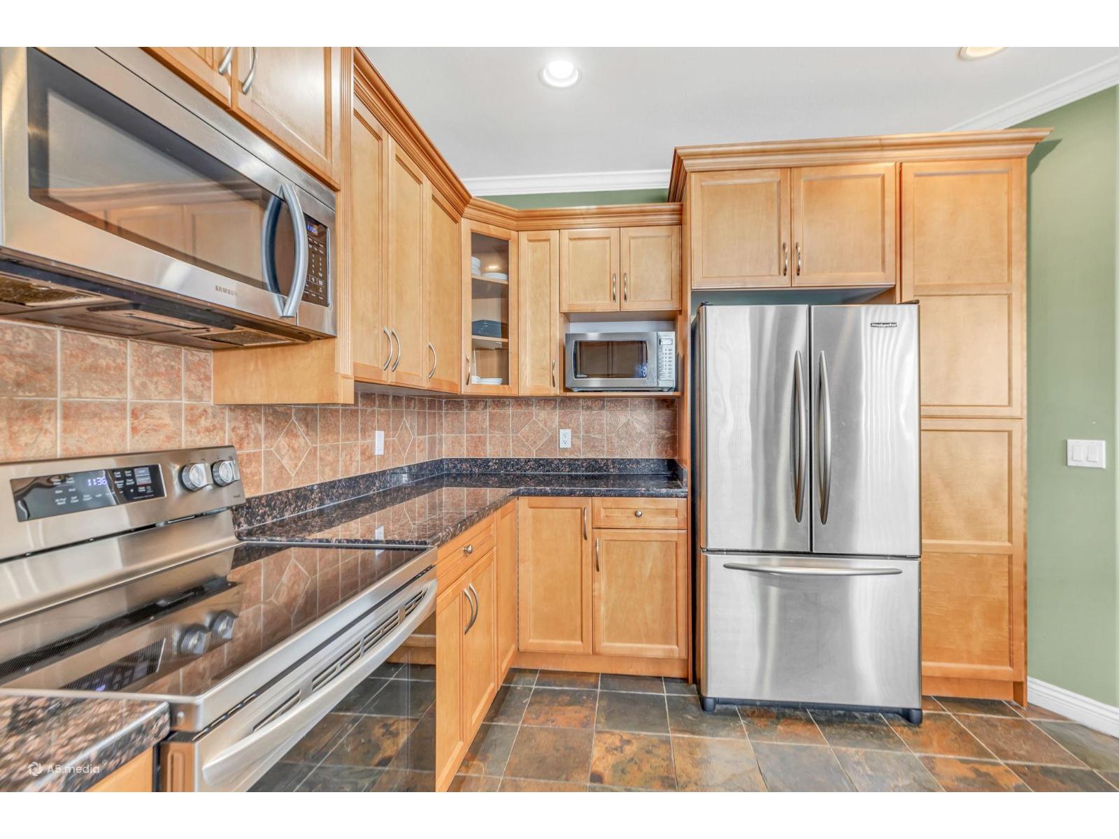 8 Bed, 5 Bath House for Sale in Surrey – 16215 79A AVENUE, Surrey – MLS# R3158926 - Image 8
