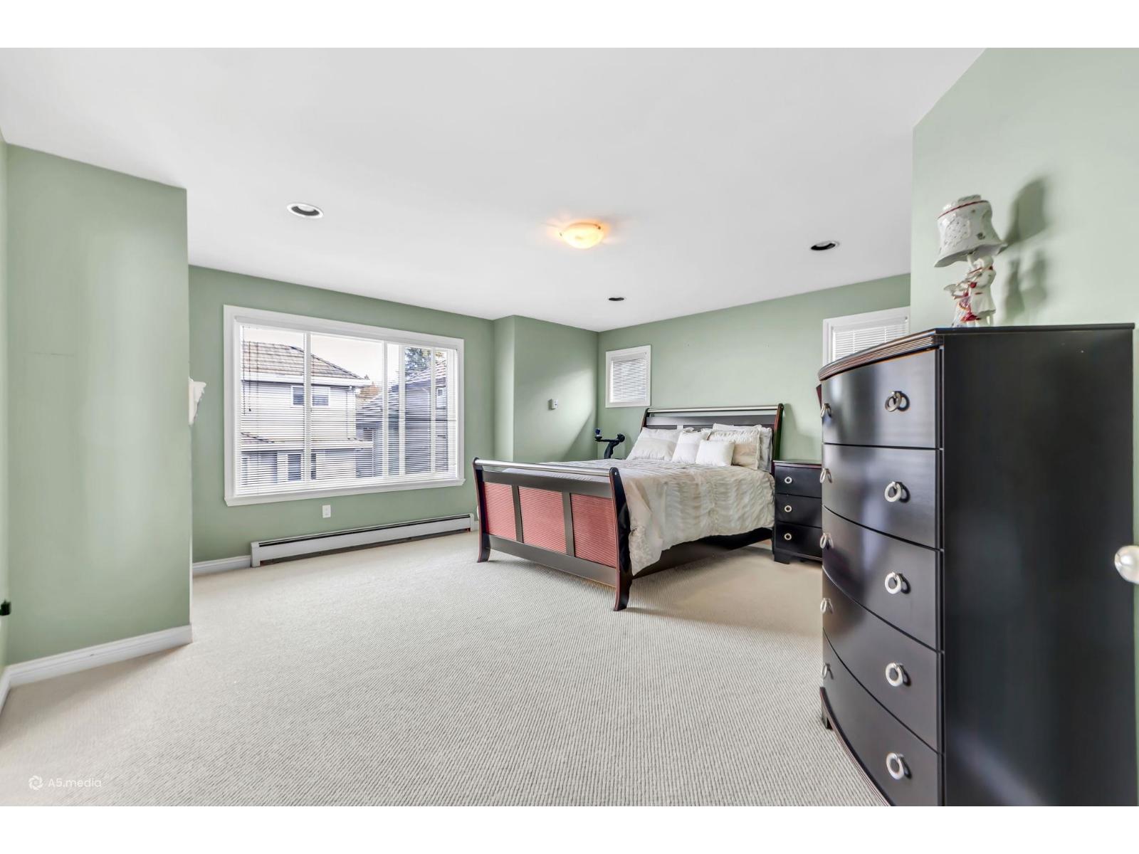 8 Bed, 5 Bath House for Sale in Surrey – 16215 79A AVENUE, Surrey – MLS# R3158926 - Image 22