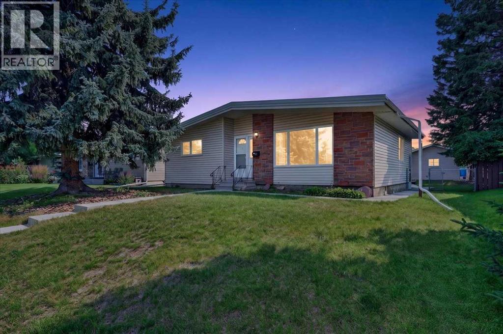 5048 Vanstone Crescent NW, Varsity, Calgary photo 1