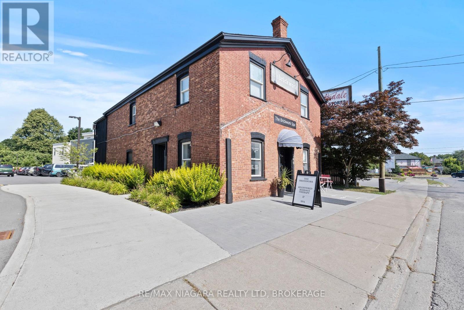 246 FOUR MILE CREEK Road, Niagara-on-the-Lake (St. Davids), Ontario, L0S1P0, Niagara-on-the-Lake (St. Davids), Ontario — photo 3 of 5