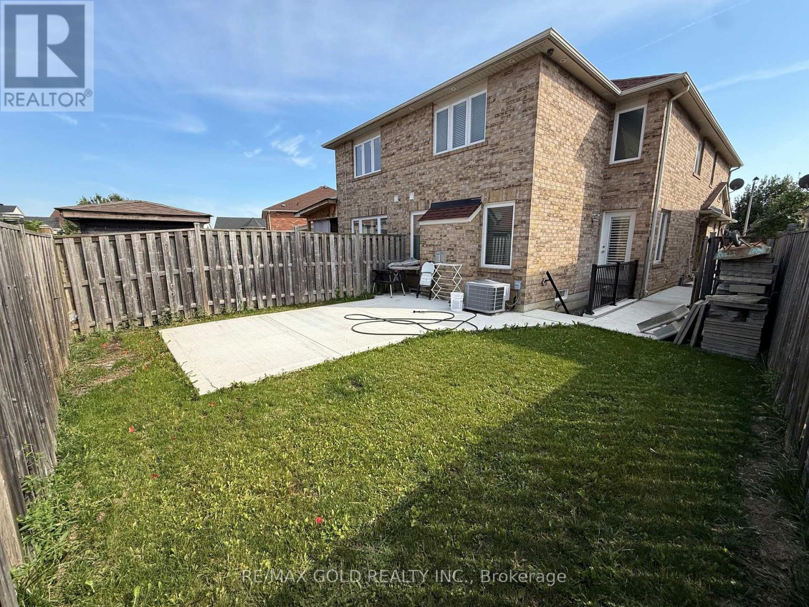 13 EASTWAY STREET - 16