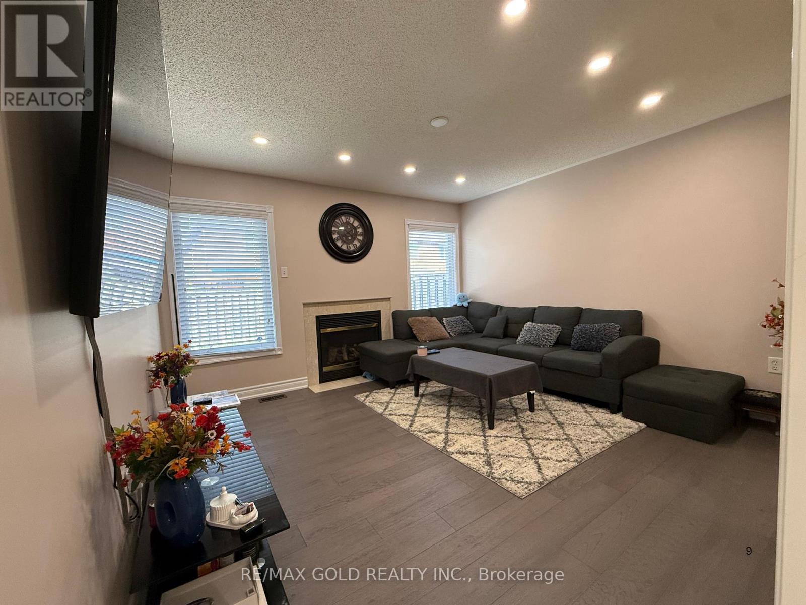 13 EASTWAY STREET - 4