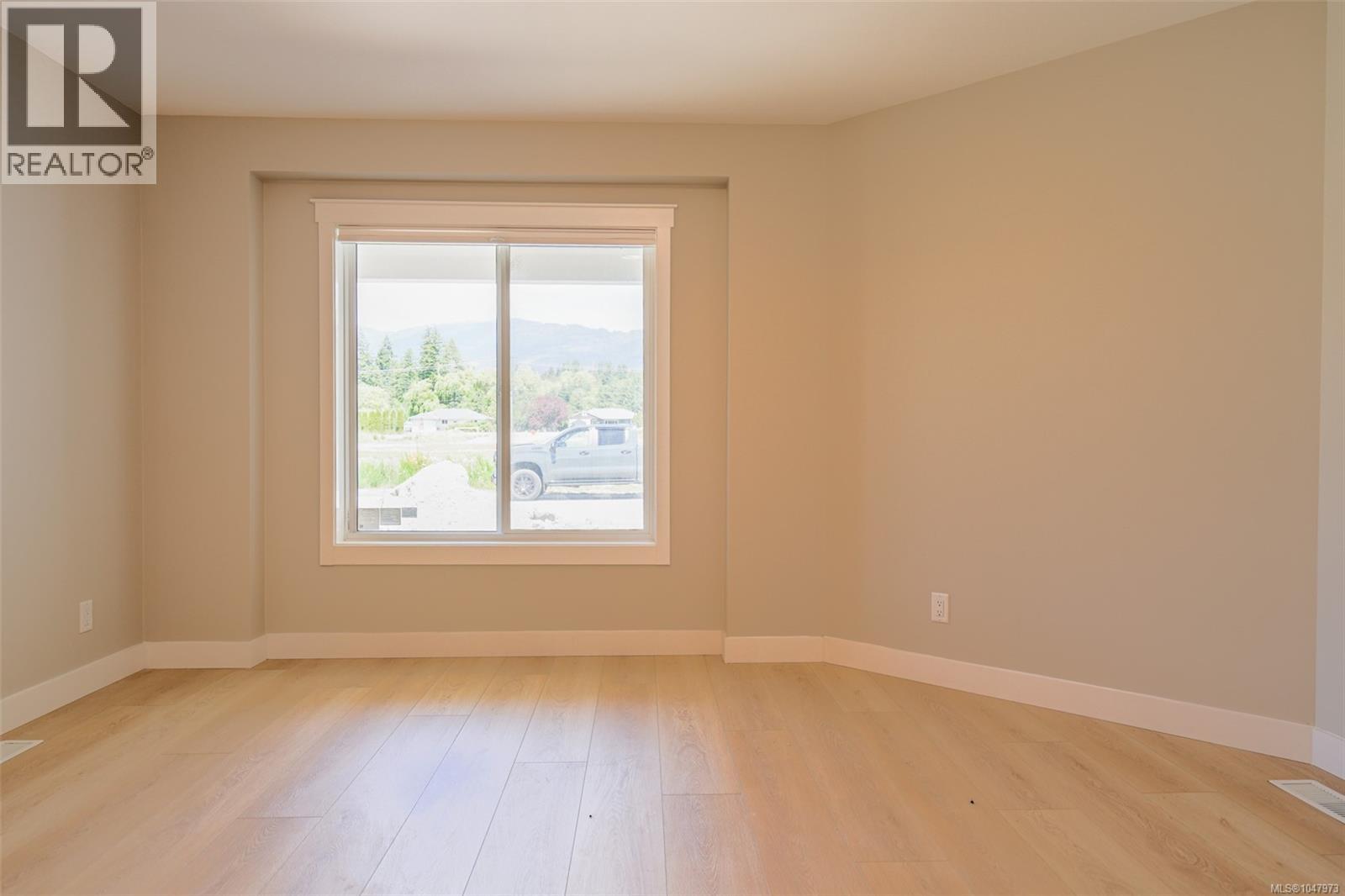 #206 5700 Pierce Rd - 23