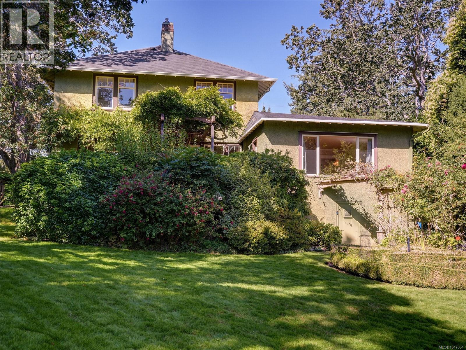  535 Island Road, Oak Bay