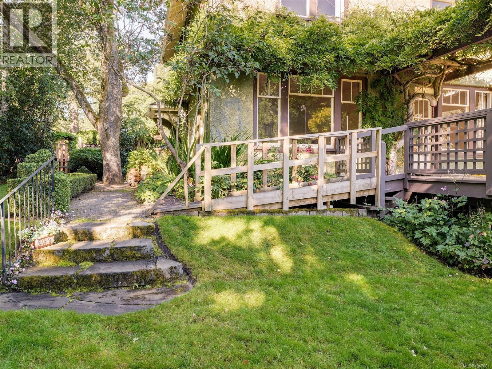  535 Island Road, Oak Bay