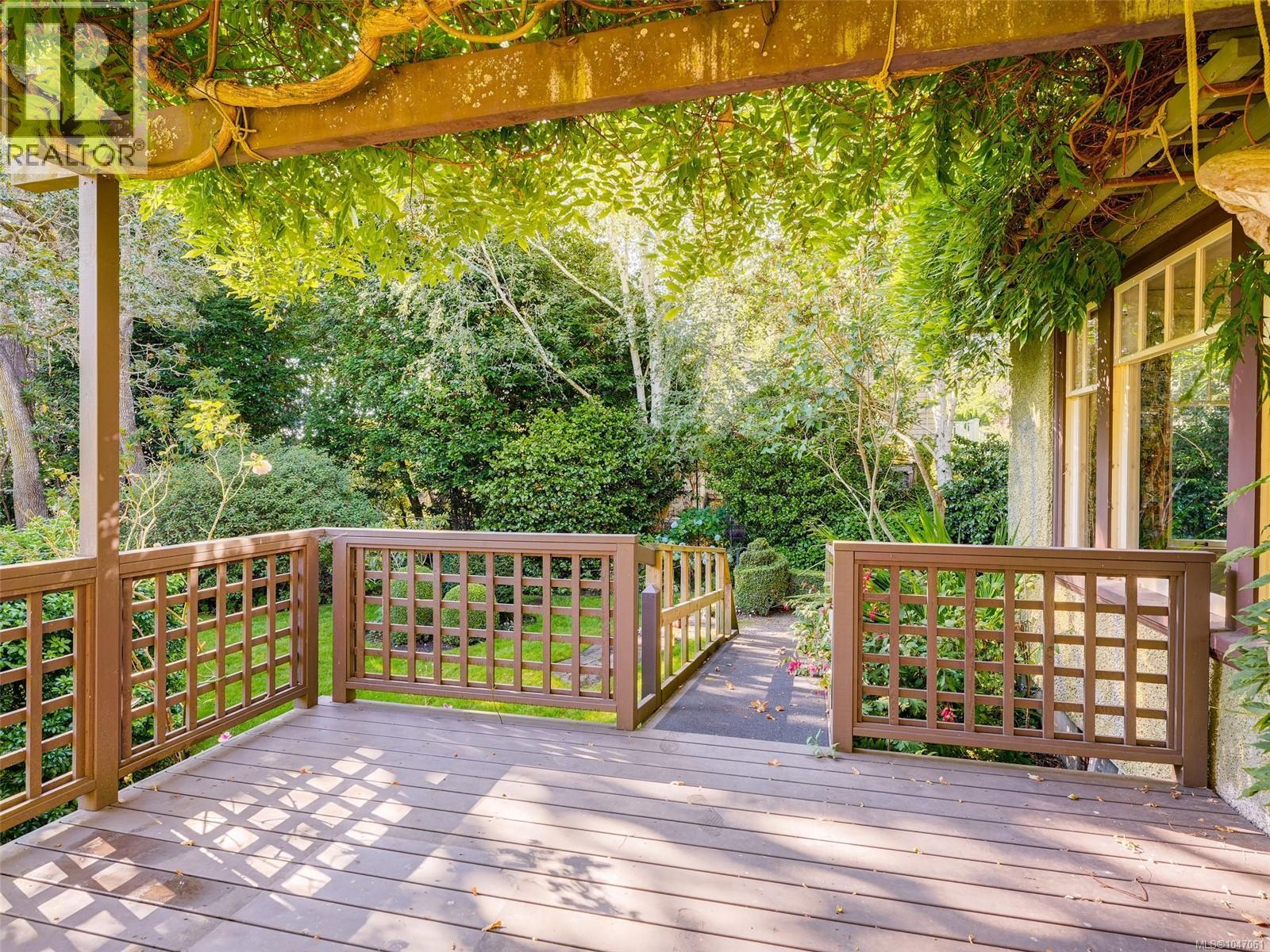  535 Island Road, Oak Bay