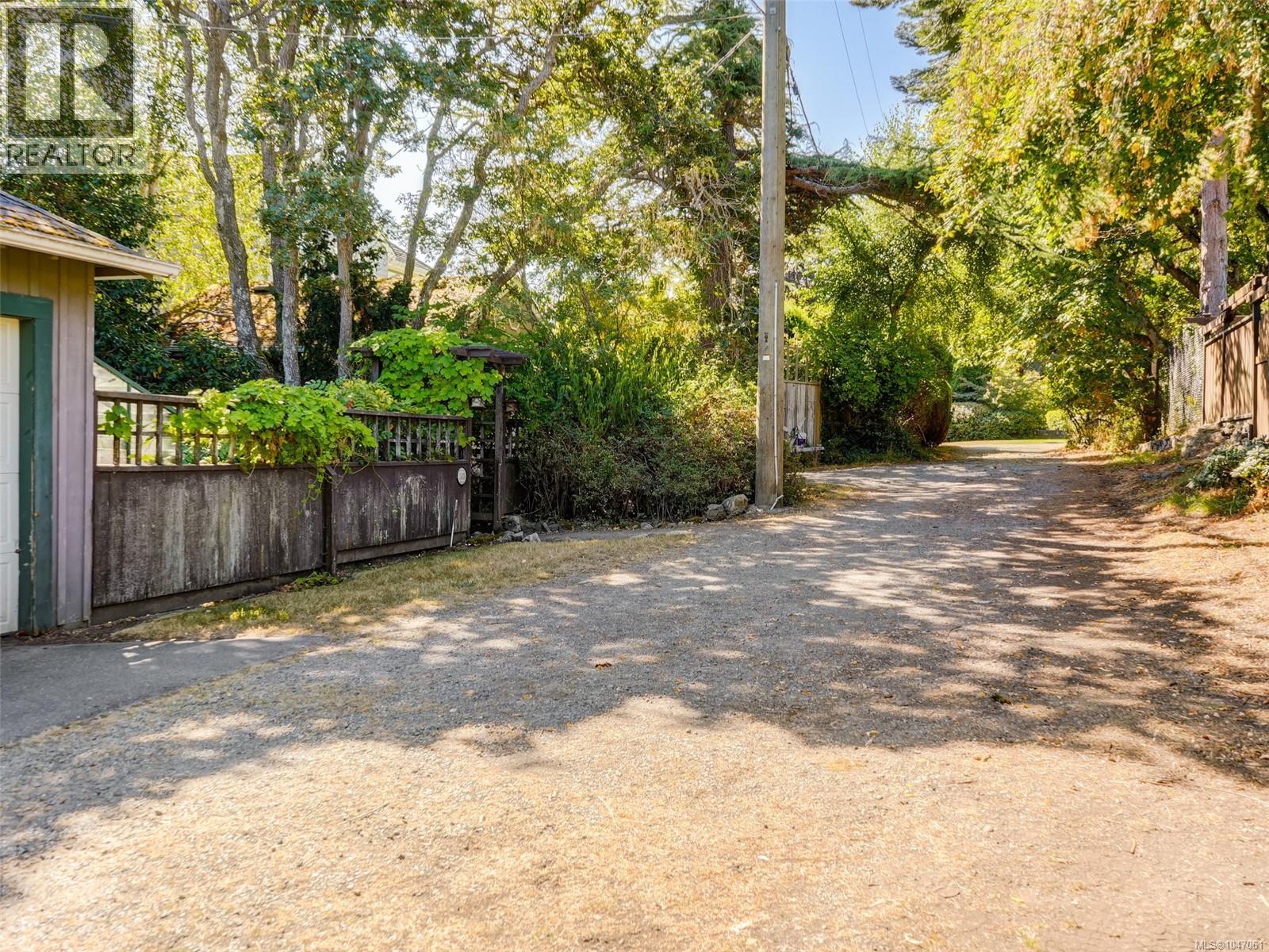  535 Island Road, Oak Bay