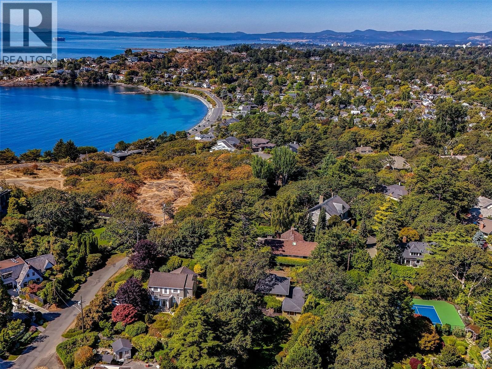  535 Island Road, Oak Bay