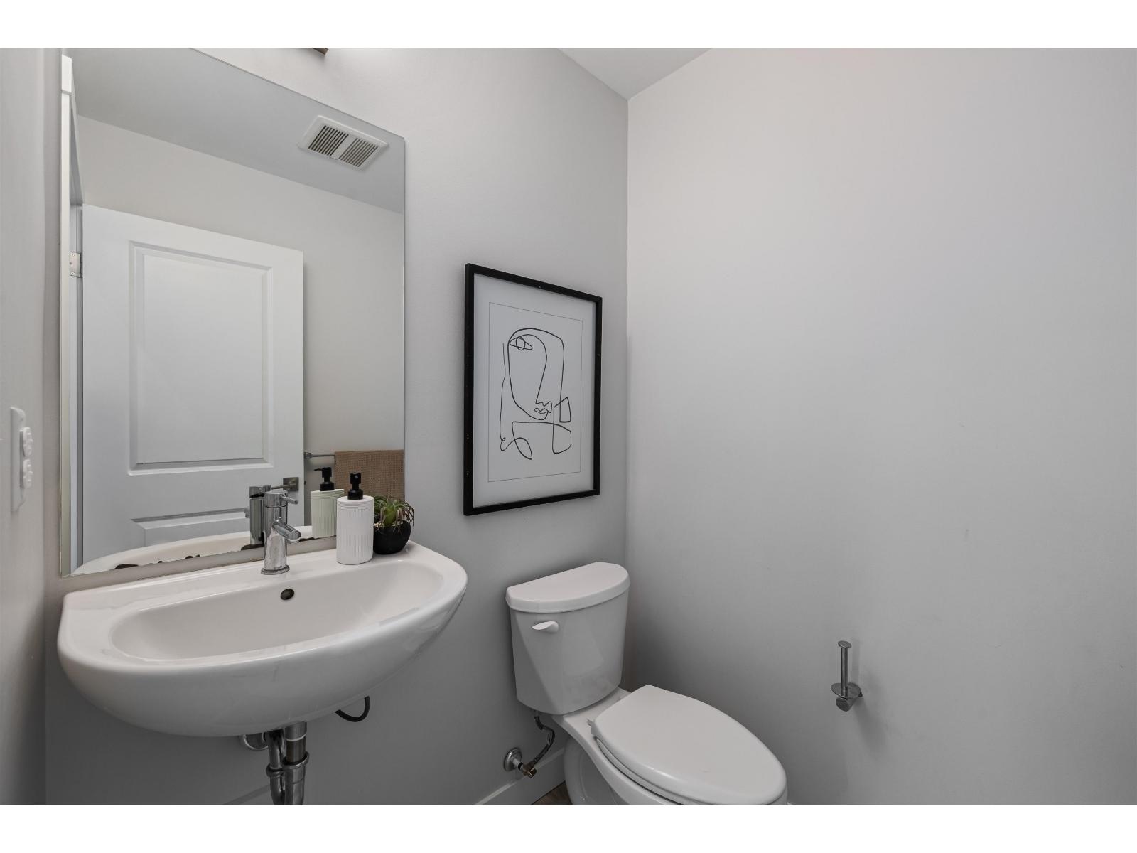 22 20057 82 AVENUE, Langley