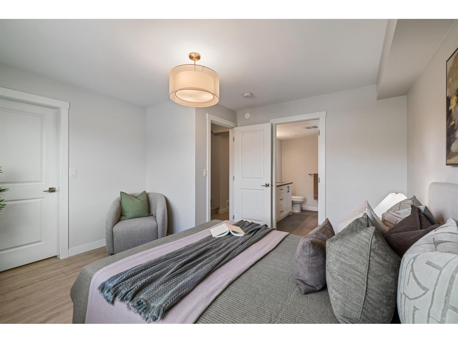 22 20057 82 AVENUE, Langley