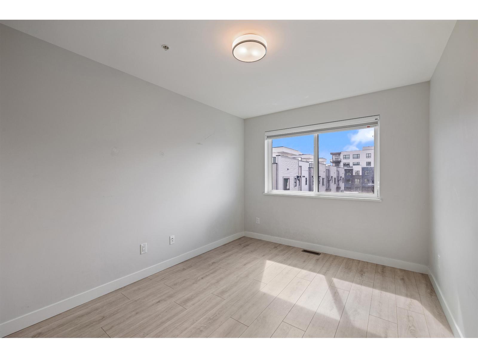 22 20057 82 AVENUE, Langley