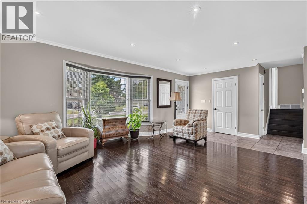 978 FERNDALE Avenue - 11