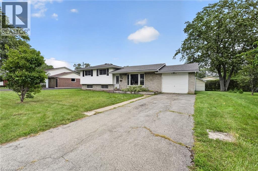 978 FERNDALE Avenue - 2