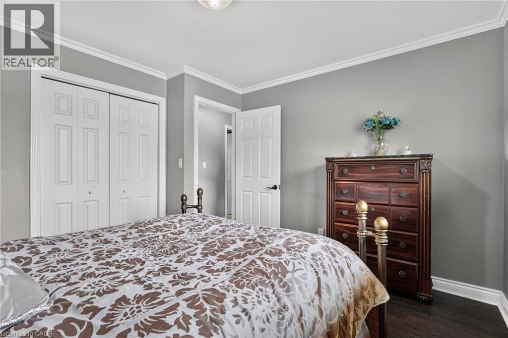 978 FERNDALE Avenue - 32