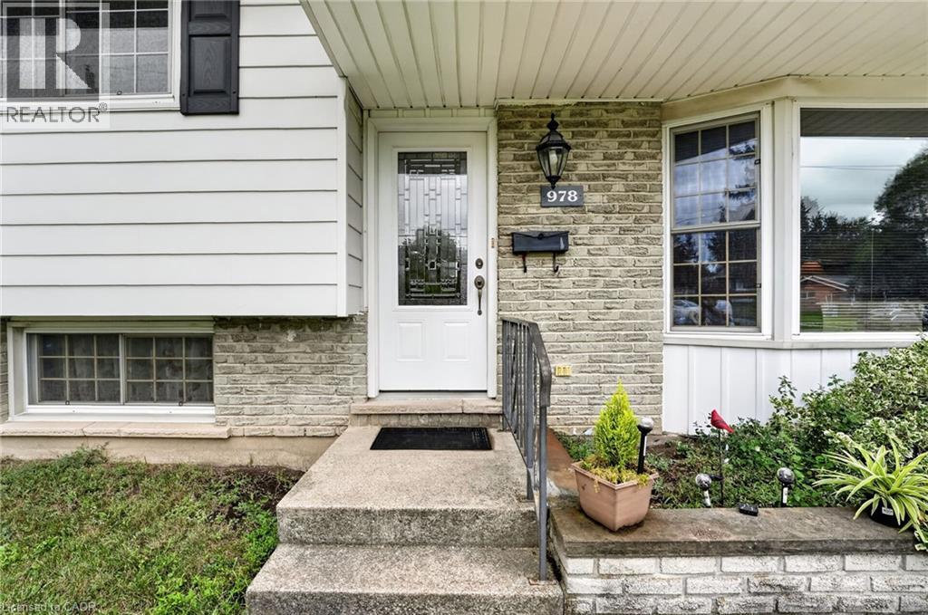 978 FERNDALE Avenue - 4