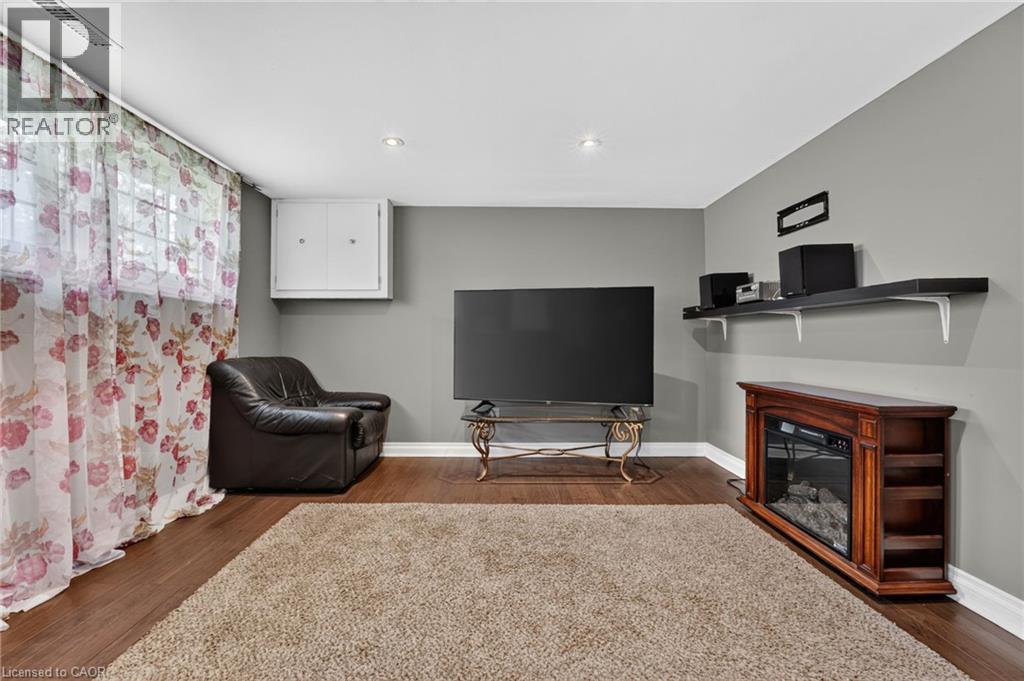978 FERNDALE Avenue - 41
