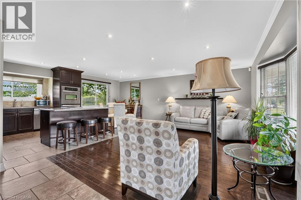 978 FERNDALE Avenue - Image 8