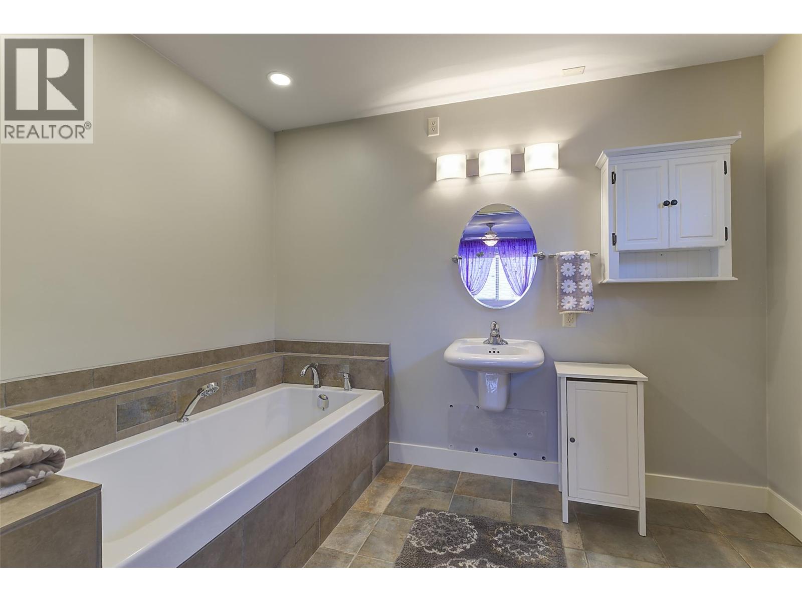 182 Terrace Hill Court, Kelowna