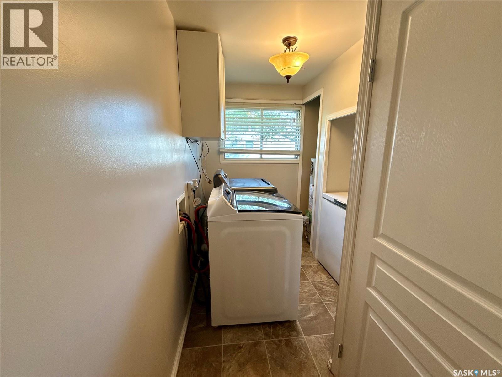 D5 1455 9th AVENUE NE - 25