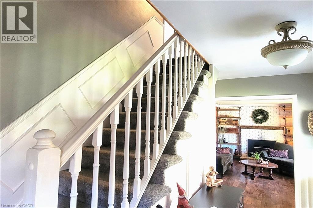115 SOUTHWOOD Drive — photo 2