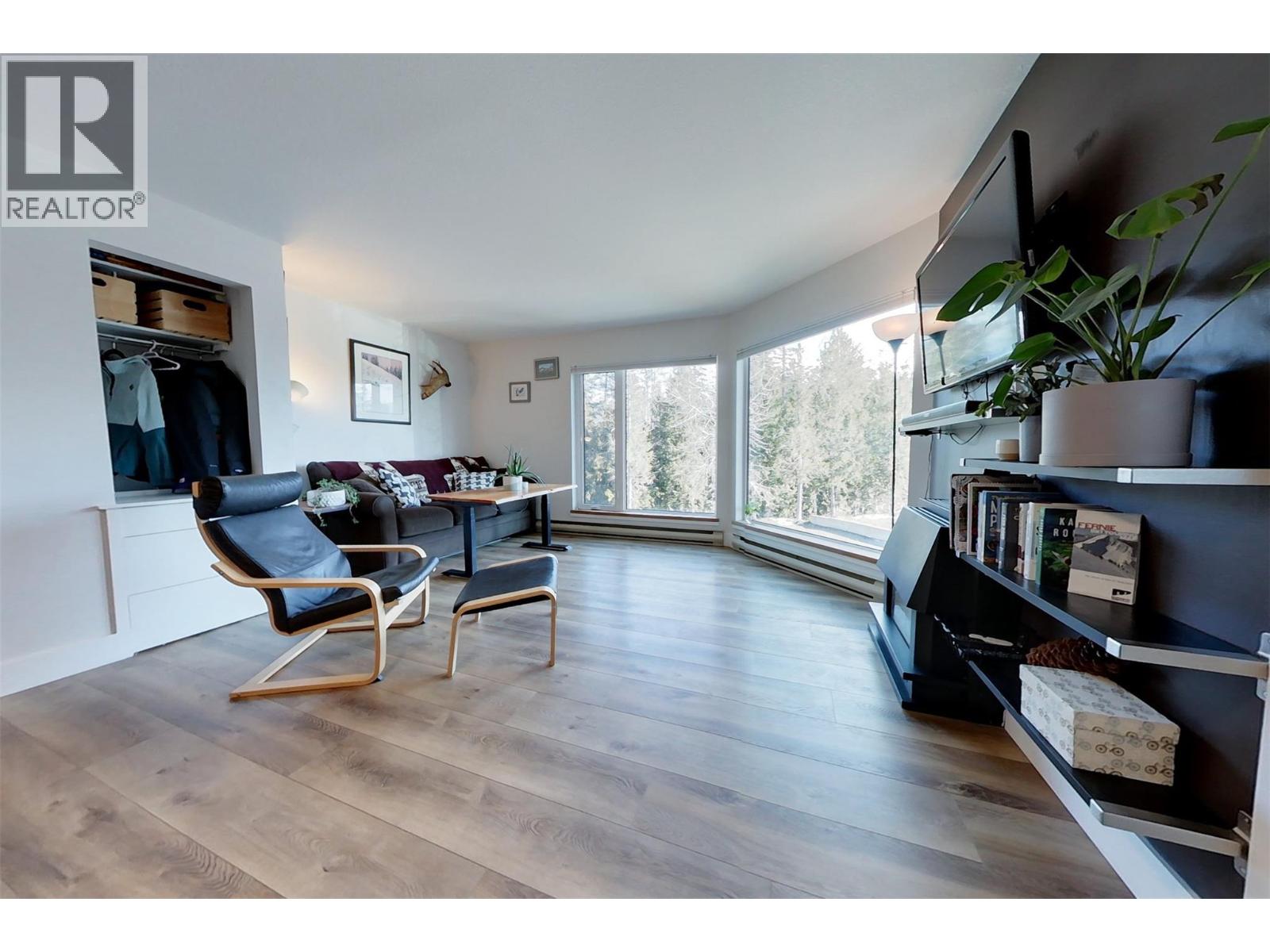 #113 4559 Timberline Crescent - Image 7