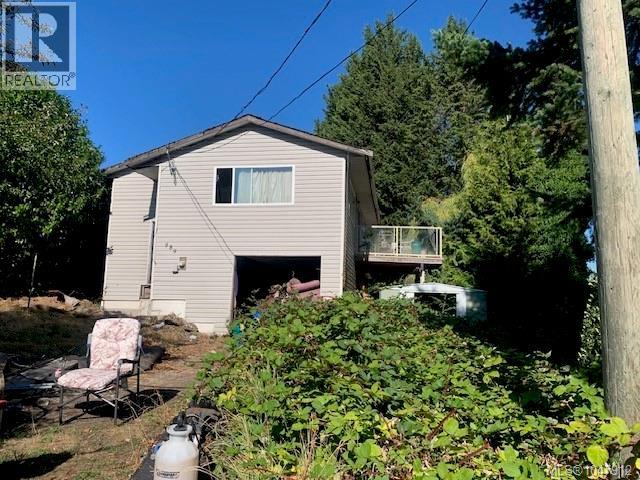 989 Plecas Cres - 4