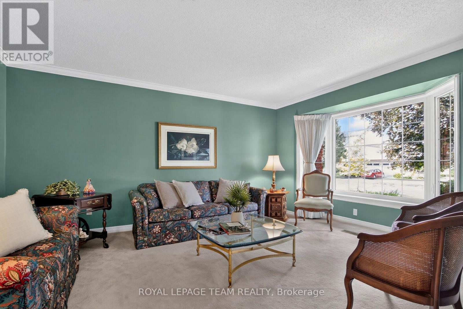 19 SLADE CRESCENT - 12