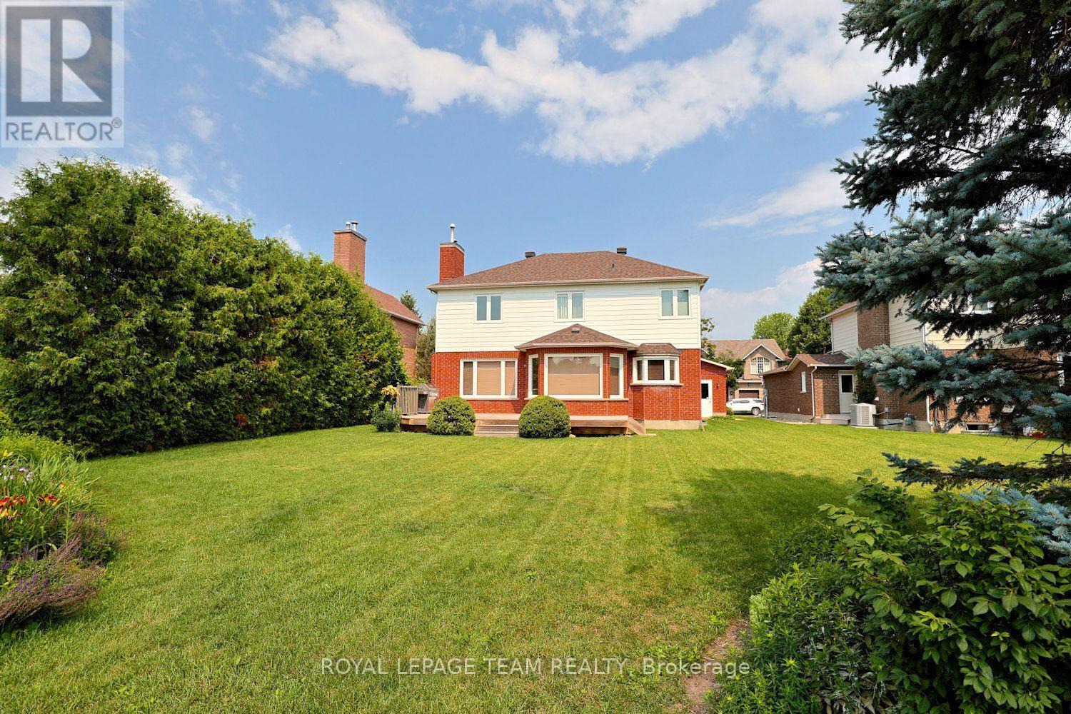 19 SLADE CRESCENT - 44