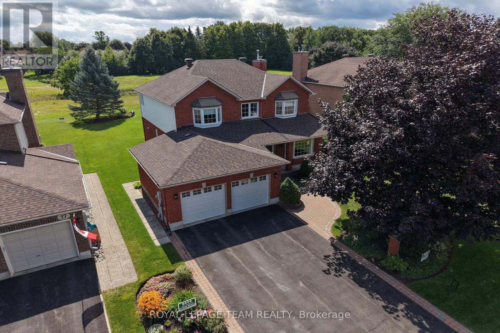 19 SLADE CRESCENT - 6