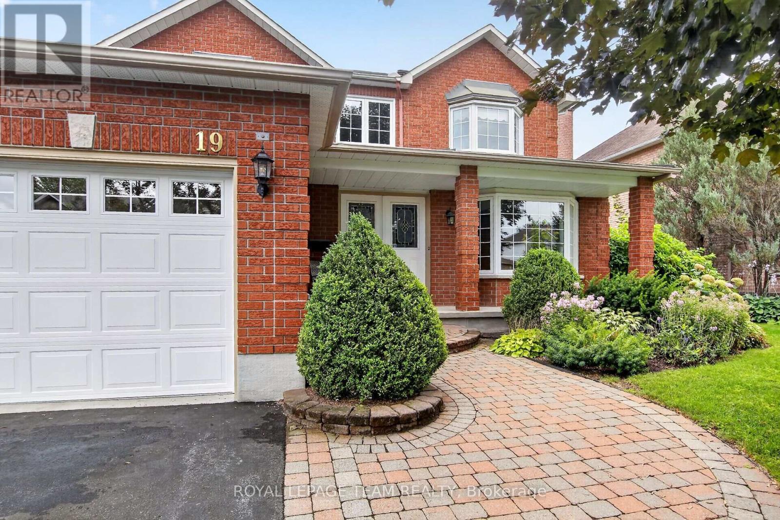 19 SLADE CRESCENT - Image 7