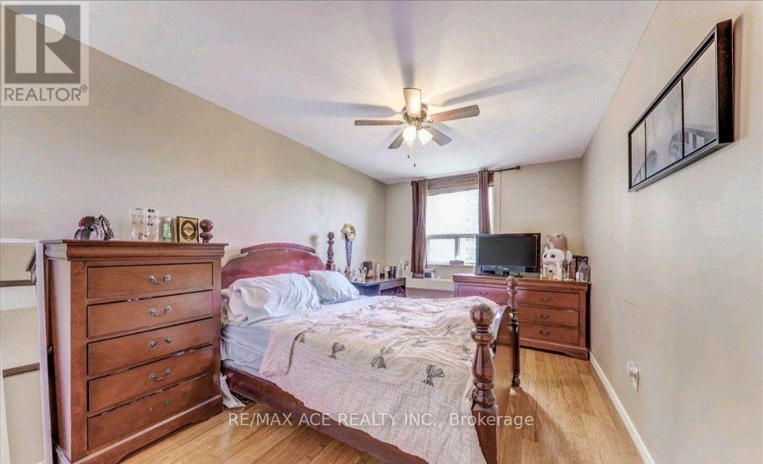 #608 3420 EGLINTON AVENUE E - 13