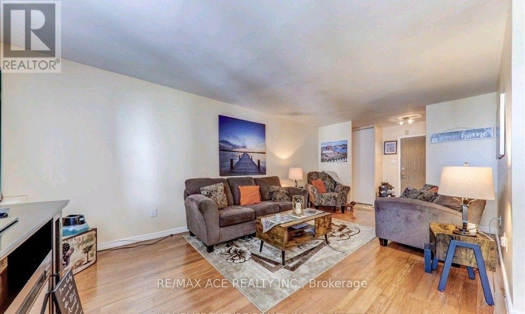#608 3420 EGLINTON AVENUE E - 3
